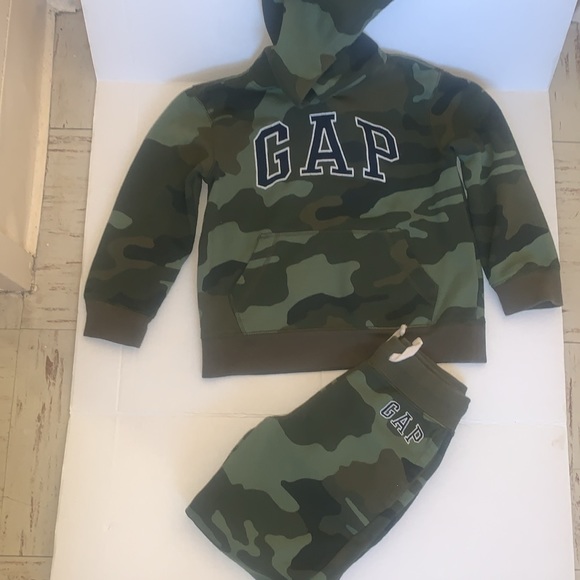 GAP Jogger Set - Picture 1 of 7